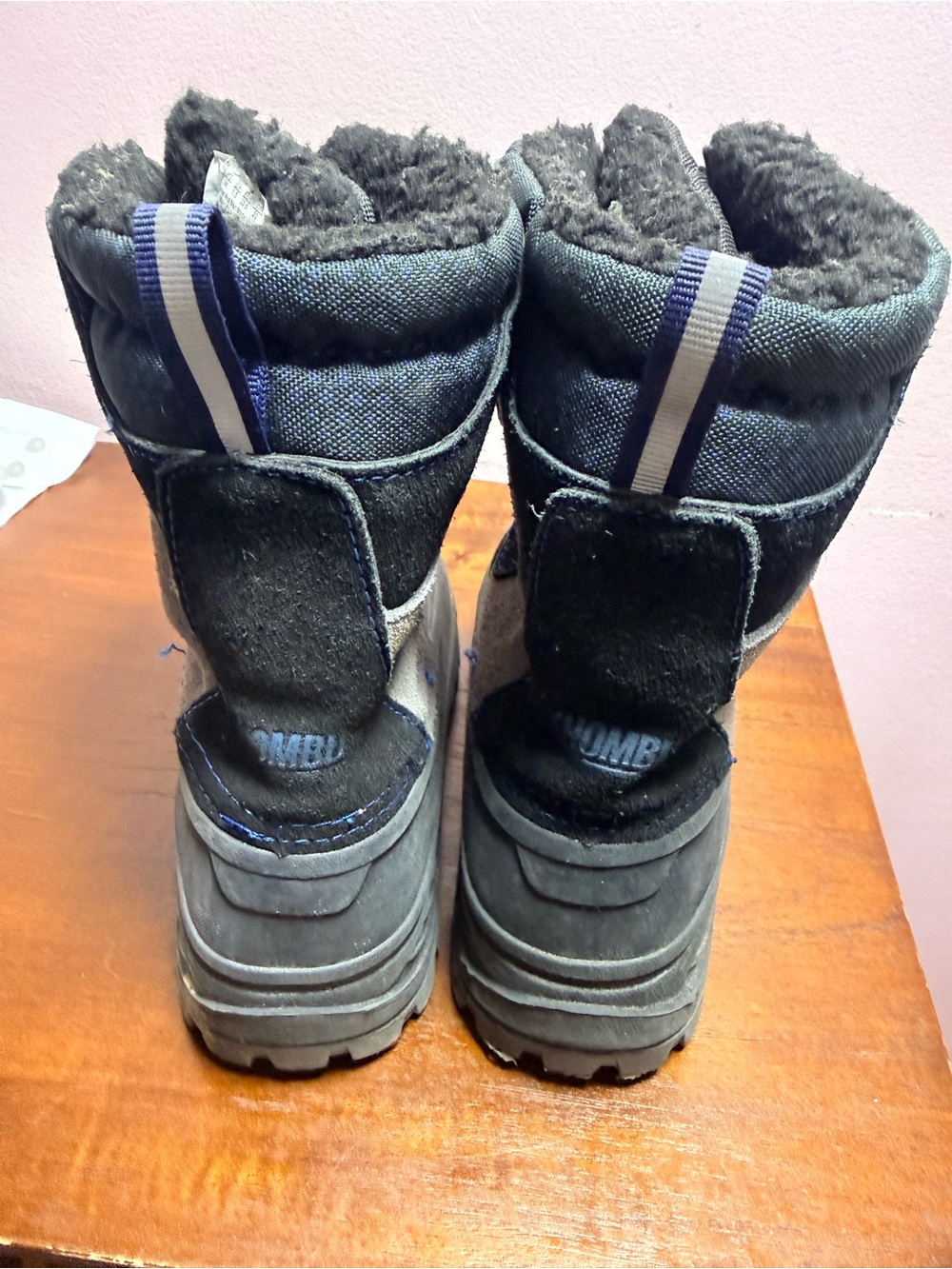 Khombu Kids Black and Gray Insulated Winter Boots
